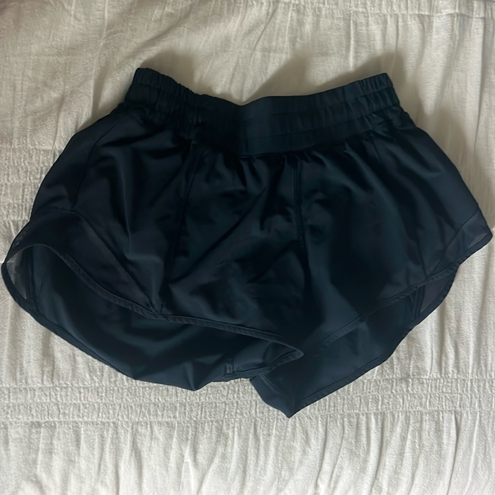 Lululemon navy hotty hot shorts size 4